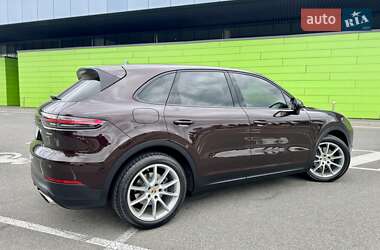 Внедорожник / Кроссовер Porsche Cayenne 2018 в 