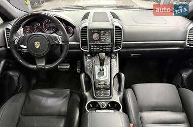 Внедорожник / Кроссовер Porsche Cayenne 2011 в 