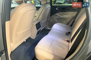 Внедорожник / Кроссовер Porsche Cayenne 2019 в 