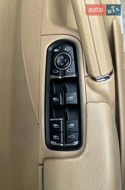 Внедорожник / Кроссовер Porsche Cayenne 2014 в 