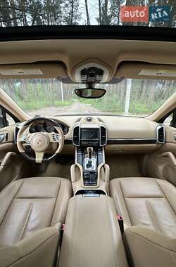 Внедорожник / Кроссовер Porsche Cayenne 2014 в 