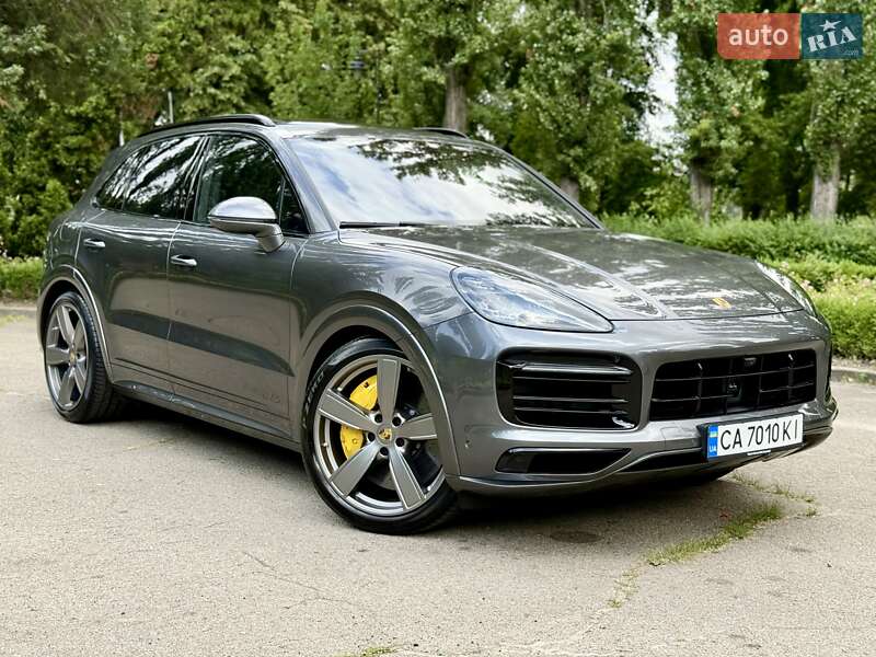 Позашляховик / Кросовер Porsche Cayenne 2022 в 