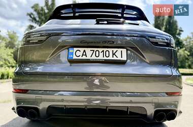 Позашляховик / Кросовер Porsche Cayenne 2022 в 