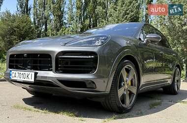 Позашляховик / Кросовер Porsche Cayenne 2022 в 