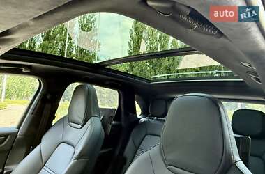 Позашляховик / Кросовер Porsche Cayenne 2022 в 
