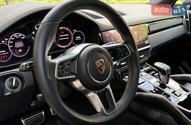 Позашляховик / Кросовер Porsche Cayenne 2022 в 