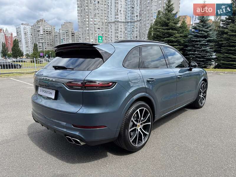 Внедорожник / Кроссовер Porsche Cayenne 2019 в Киеве