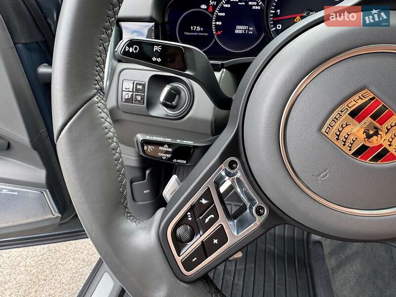 Внедорожник / Кроссовер Porsche Cayenne 2019 в Киеве