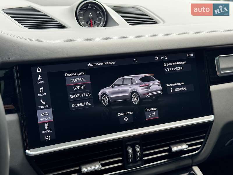 Внедорожник / Кроссовер Porsche Cayenne 2019 в Киеве