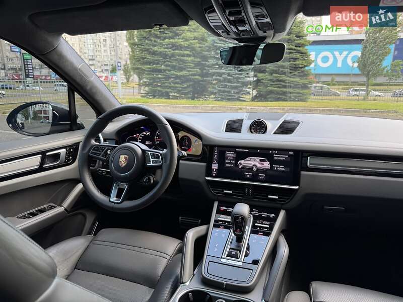 Внедорожник / Кроссовер Porsche Cayenne 2019 в Киеве