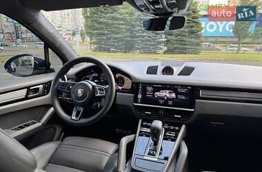 Внедорожник / Кроссовер Porsche Cayenne 2019 в 