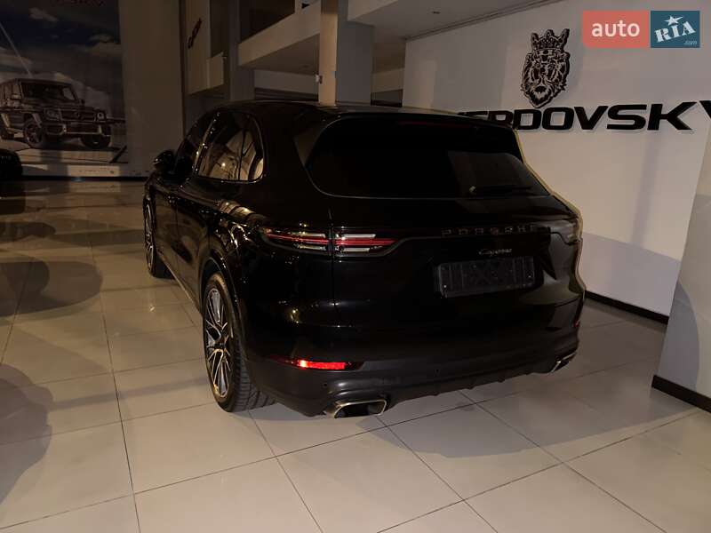 Внедорожник / Кроссовер Porsche Cayenne 2019 в Одессе