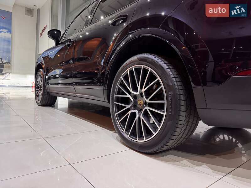 Внедорожник / Кроссовер Porsche Cayenne 2019 в Одессе