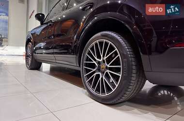 Внедорожник / Кроссовер Porsche Cayenne 2019 в 