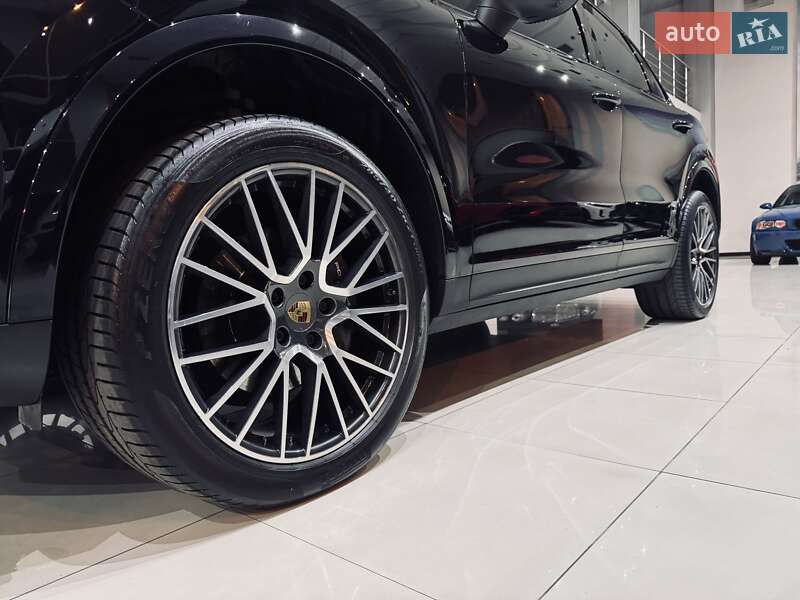 Внедорожник / Кроссовер Porsche Cayenne 2019 в Одессе