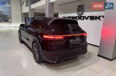 Внедорожник / Кроссовер Porsche Cayenne 2019 в 
