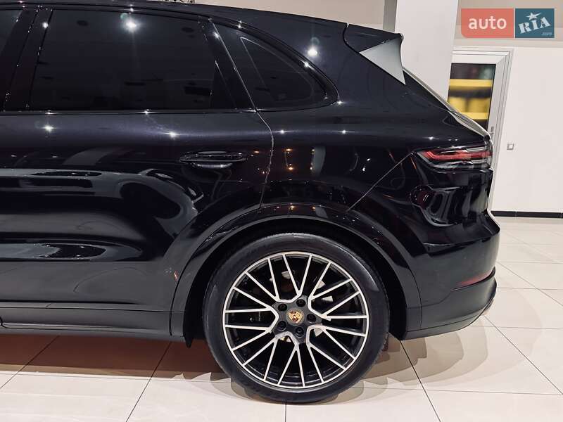 Внедорожник / Кроссовер Porsche Cayenne 2019 в Одессе