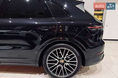 Внедорожник / Кроссовер Porsche Cayenne 2019 в 
