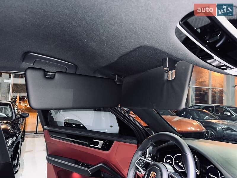 Внедорожник / Кроссовер Porsche Cayenne 2019 в Одессе