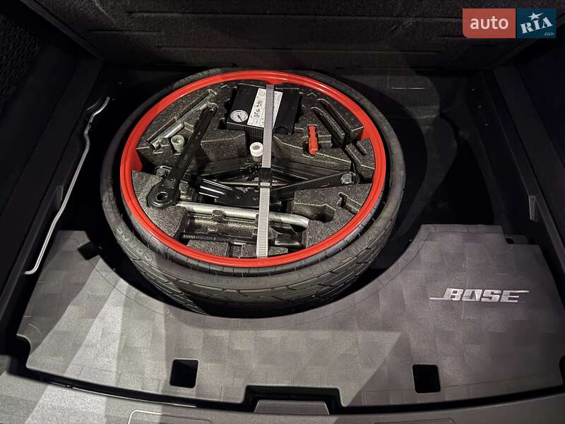 Внедорожник / Кроссовер Porsche Cayenne 2019 в Одессе