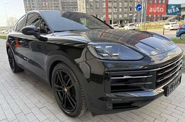 Внедорожник / Кроссовер Porsche Cayenne 2024 в 