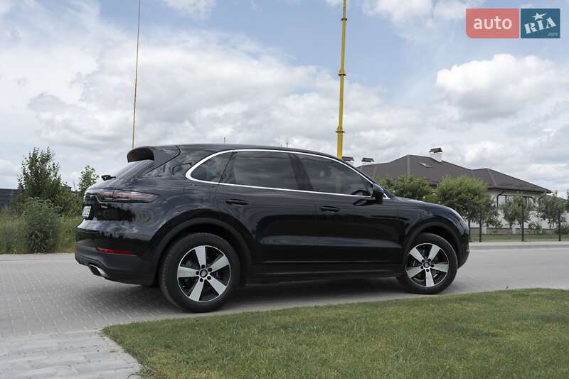Внедорожник / Кроссовер Porsche Cayenne 2018 в Ровно