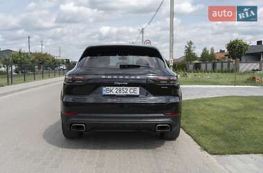 Позашляховик / Кросовер Porsche Cayenne 2018 в 