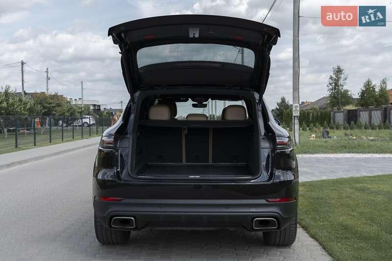 Внедорожник / Кроссовер Porsche Cayenne 2018 в Ровно