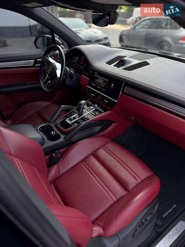 Позашляховик / Кросовер Porsche Cayenne 2022 в Києві