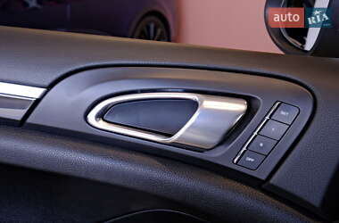 Внедорожник / Кроссовер Porsche Cayenne 2011 в 