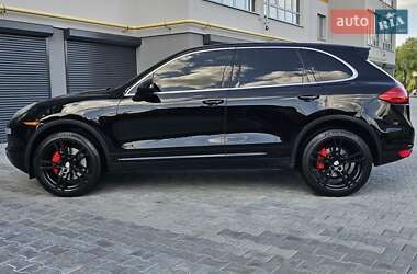 Внедорожник / Кроссовер Porsche Cayenne 2011 в 