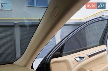 Внедорожник / Кроссовер Porsche Cayenne 2011 в 