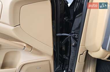 Внедорожник / Кроссовер Porsche Cayenne 2011 в 
