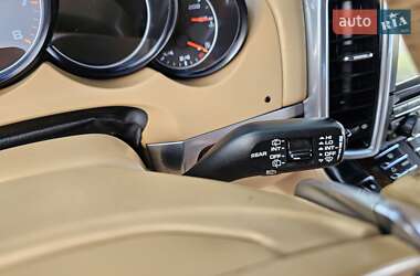 Внедорожник / Кроссовер Porsche Cayenne 2011 в 