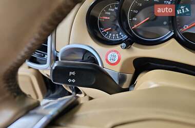 Внедорожник / Кроссовер Porsche Cayenne 2011 в 