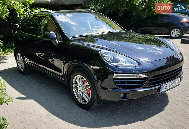 Позашляховик / Кросовер Porsche Cayenne 2011 в Чернівцях