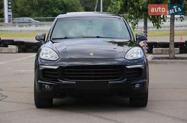 Внедорожник / Кроссовер Porsche Cayenne 2016 в 