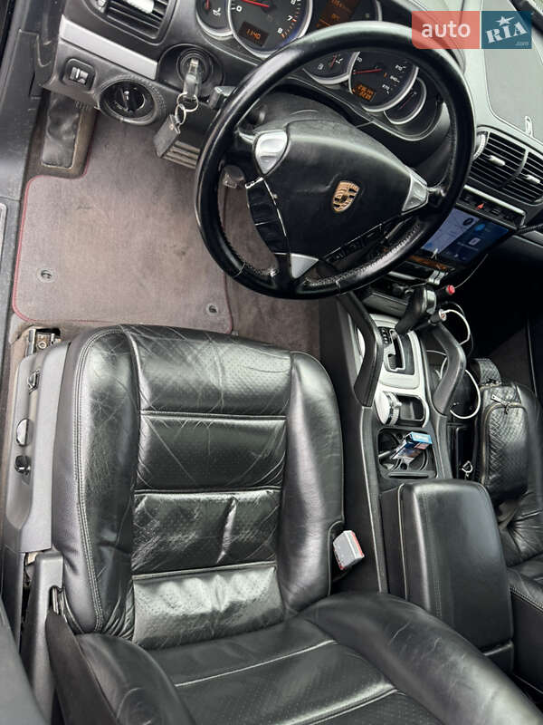 Внедорожник / Кроссовер Porsche Cayenne 2003 в Вишневом фото 12 Внедорожник / Кроссовер Porsche Cayenne 2003 в Вишневом