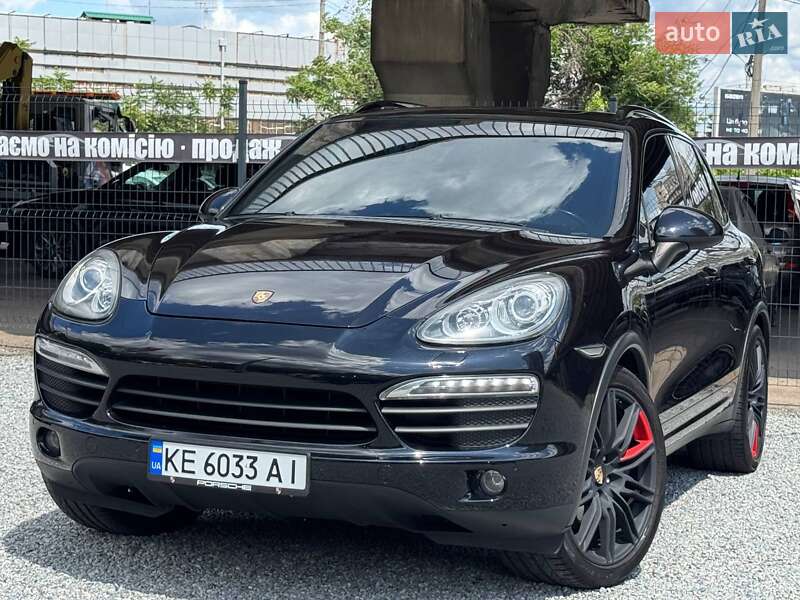 Внедорожник / Кроссовер Porsche Cayenne 2010 в 