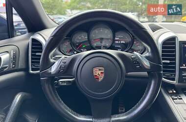 Внедорожник / Кроссовер Porsche Cayenne 2010 в 