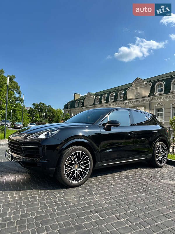 Внедорожник / Кроссовер Porsche Cayenne 2022 в Киеве