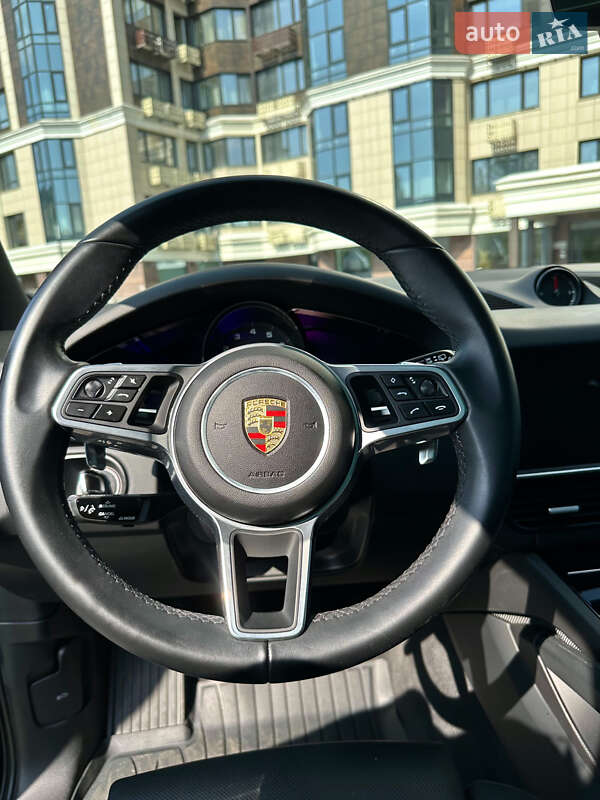 Внедорожник / Кроссовер Porsche Cayenne 2022 в Киеве