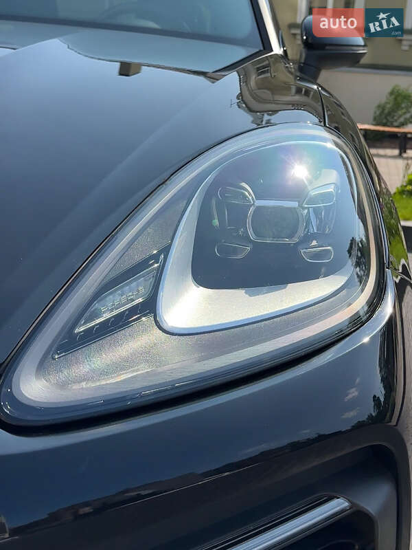 Внедорожник / Кроссовер Porsche Cayenne 2022 в Киеве