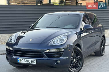 Внедорожник / Кроссовер Porsche Cayenne 2012 в 