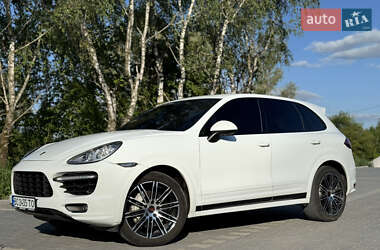 Внедорожник / Кроссовер Porsche Cayenne 2010 в 