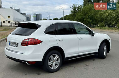 Внедорожник / Кроссовер Porsche Cayenne 2013 в 