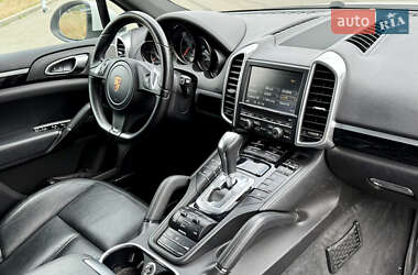 Внедорожник / Кроссовер Porsche Cayenne 2013 в 