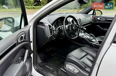 Внедорожник / Кроссовер Porsche Cayenne 2013 в 