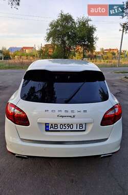 Внедорожник / Кроссовер Porsche Cayenne 2010 в 