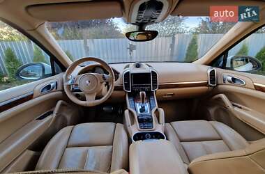 Внедорожник / Кроссовер Porsche Cayenne 2010 в 